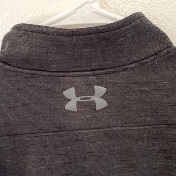 Under Armor Sweatshirt - Picture 5 of 5